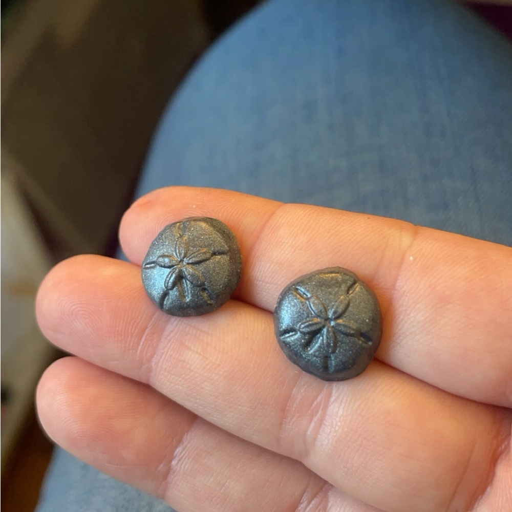 Sand dollar stud earrings